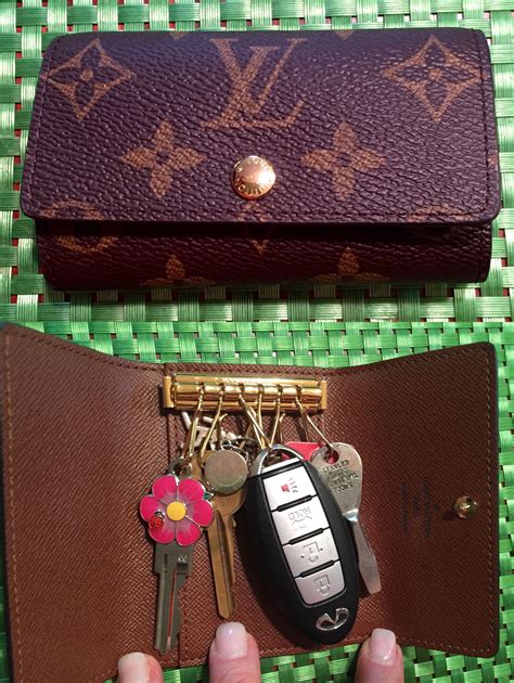 lv 6 ring key holder